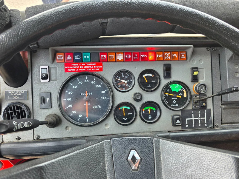 Camión de bomberos Renault Midliner 210 M210 - 40BCA230: foto 11 Camión de bomberos Renault Midliner 210 M210 - 40BCA230: foto 11