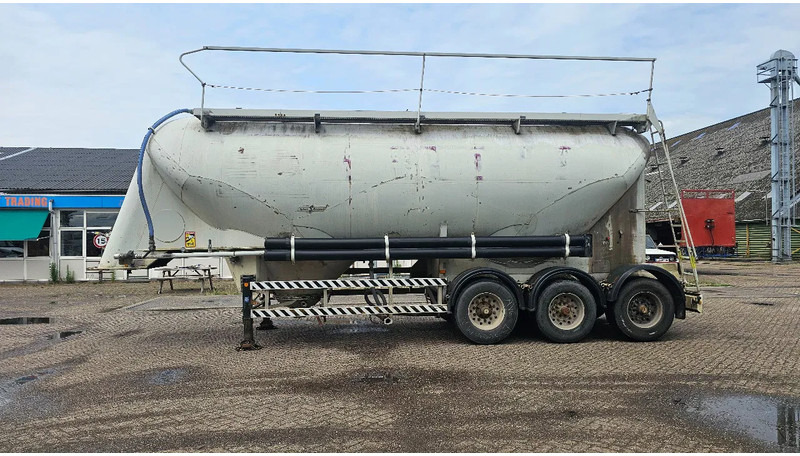 SPITZER Eurovrac Silo 43m3 - Semirremolque cisterna: foto 4 SPITZER Eurovrac Silo 43m3 - Semirremolque cisterna: foto 4