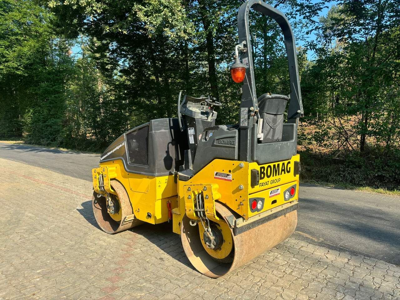 BOMAG BW 120 AD-5 - Mini compactadora: foto 5 BOMAG BW 120 AD-5 - Mini compactadora: foto 5