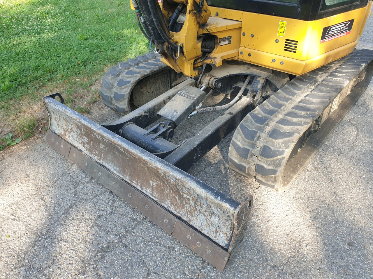 Miniexcavadora CATERPILLAR 304-07: foto 9