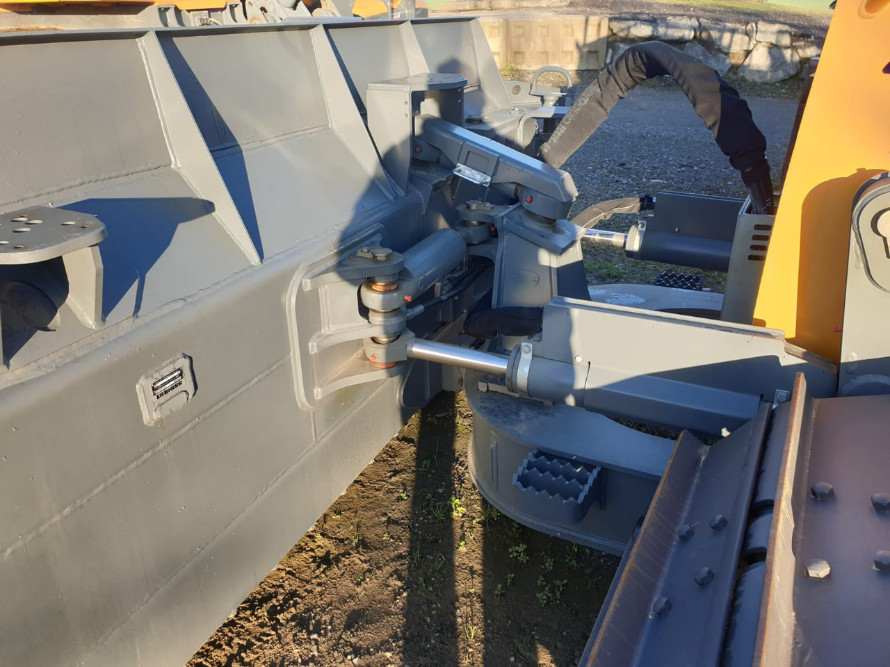 Bulldozer LIEBHERR PR 716 05 LGP: foto 10