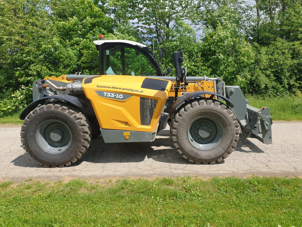 LIEBHERR T 33-10 - Manipulador telescópico: foto 2 LIEBHERR T 33-10 - Manipulador telescópico: foto 2