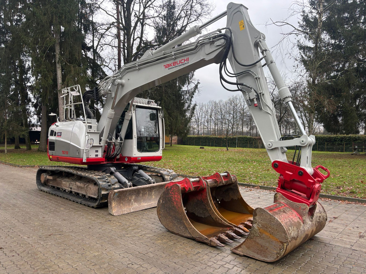 TAKEUCHI TB 2150 R - Excavadora de cadenas: foto 4 TAKEUCHI TB 2150 R - Excavadora de cadenas: foto 4