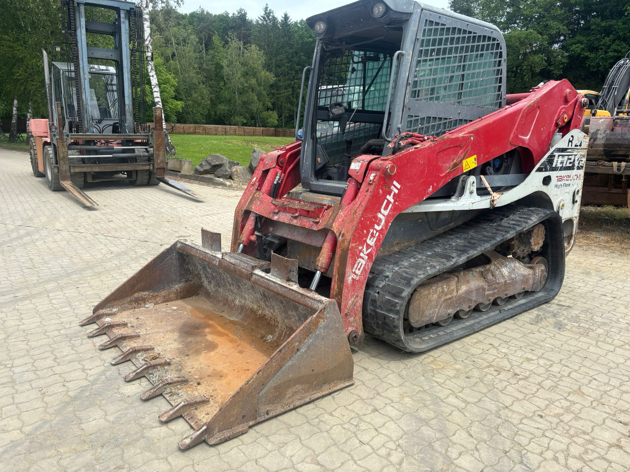 Takeuchi TL 12 V-2 - Engine defektive - Minicargadora: foto 3 Takeuchi TL 12 V-2 - Engine defektive - Minicargadora: foto 3