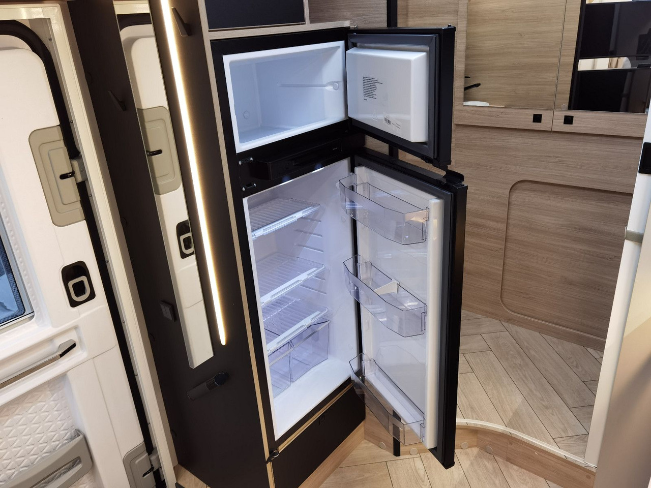 Autocaravana perfilada Chausson 640 ETAPE LINE /-2025- / XXL - HUBBETT & RAUMBAD: foto 15
