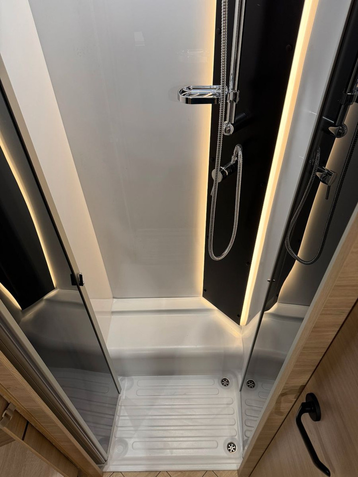 Autocaravana perfilada Chausson 797 TITANIUM / - 2026 - / 4.1T. / EINZELBETTEN: foto 24 Autocaravana perfilada Chausson 797 TITANIUM / - 2026 - / 4.1T. / EINZELBETTEN: foto 24