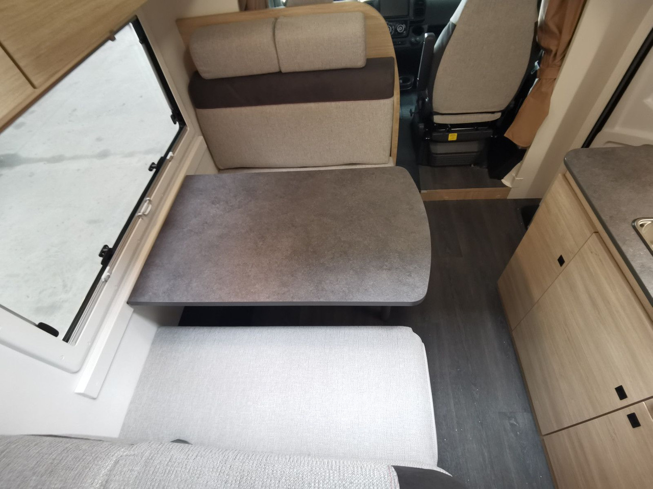 Autocaravana capuchina Chausson C 727 FIRST LINE /140PS / EINZELBETTEN & ALKOVEN: foto 12