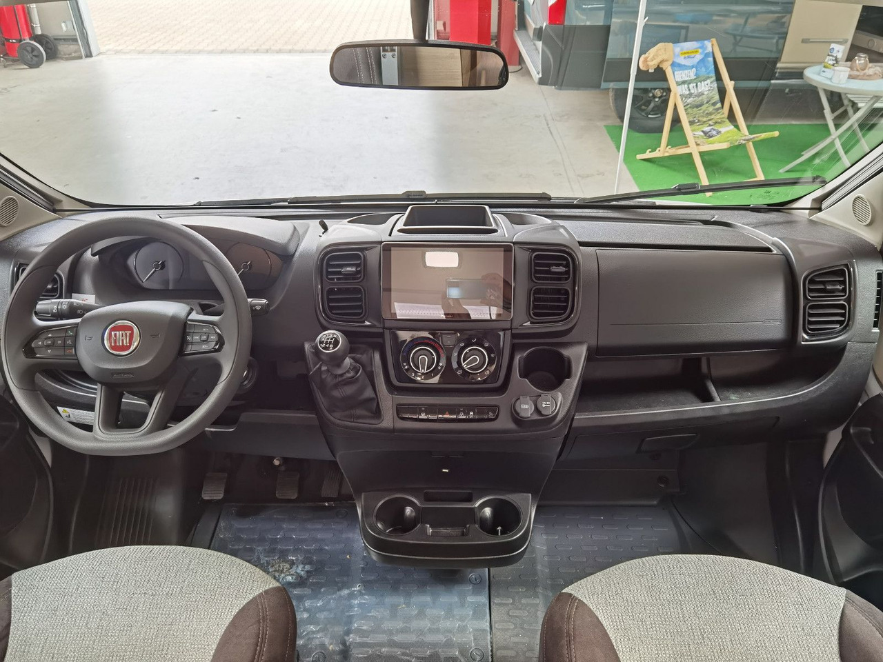 Autocaravana capuchina Chausson C 727 FIRST LINE /140PS / EINZELBETTEN & ALKOVEN: foto 10