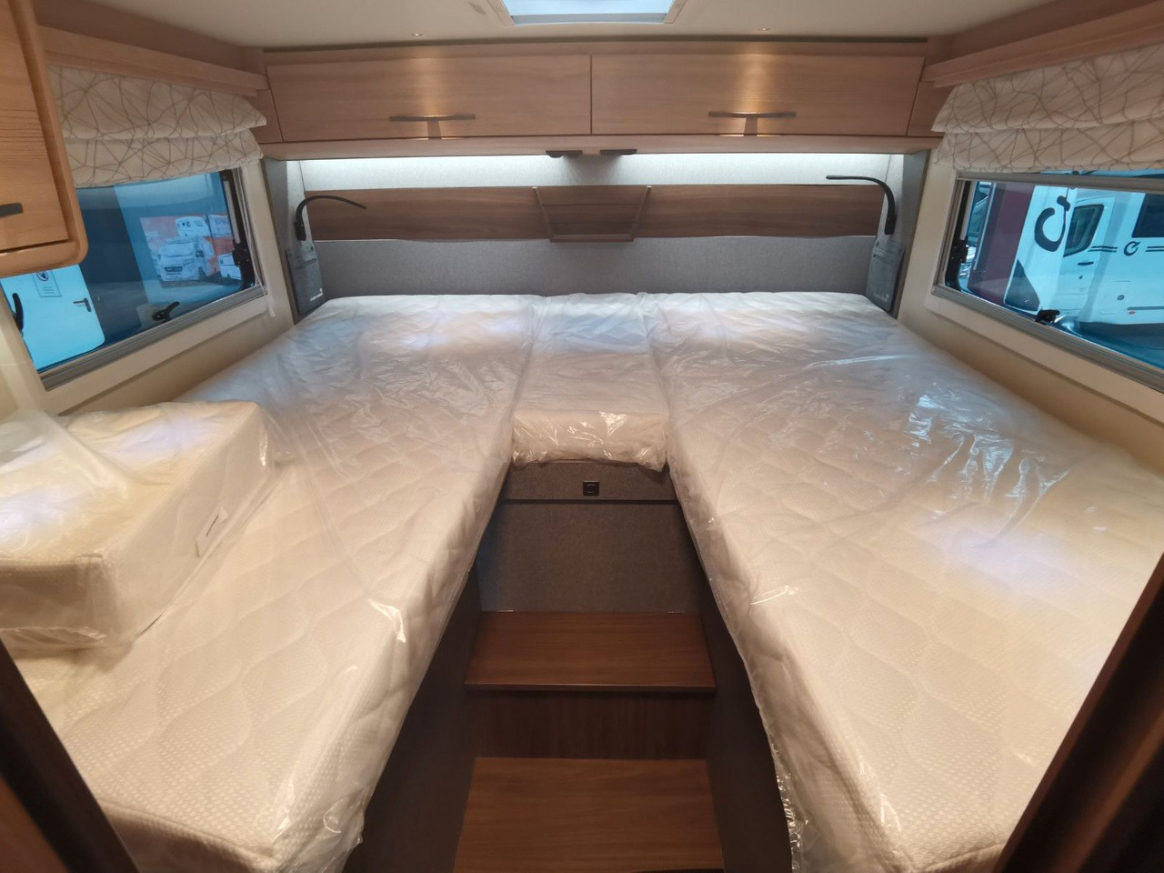 Leasing de  Eura Mobil PROFILA T 726 EB /-2026-/ MONDIAL PLUS & S-PAKET Eura Mobil PROFILA T 726 EB /-2026-/ MONDIAL PLUS & S-PAKET: foto 20