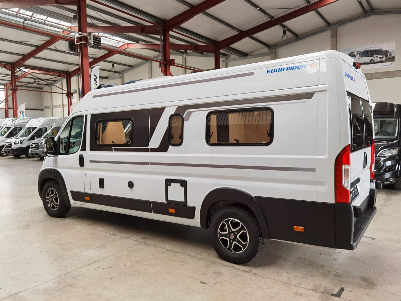 Eura Mobil VAN 635 EB / 180 PS -9G / EINZELBETTEN - Cámper: foto 5 Eura Mobil VAN 635 EB / 180 PS -9G / EINZELBETTEN - Cámper: foto 5