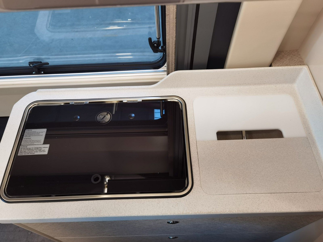 Cámper Karmann DAVIS 590 LIFESTYLE / 140PS- AUTOMATIK / SKYROOF: foto 16