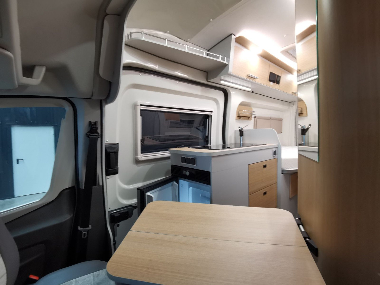 Leasing de  Karmann DEXTER 570 /170PS-4x4 /SOLAR/ AHK / EINZELBETTEN Karmann DEXTER 570 /170PS-4x4 /SOLAR/ AHK / EINZELBETTEN: foto 12