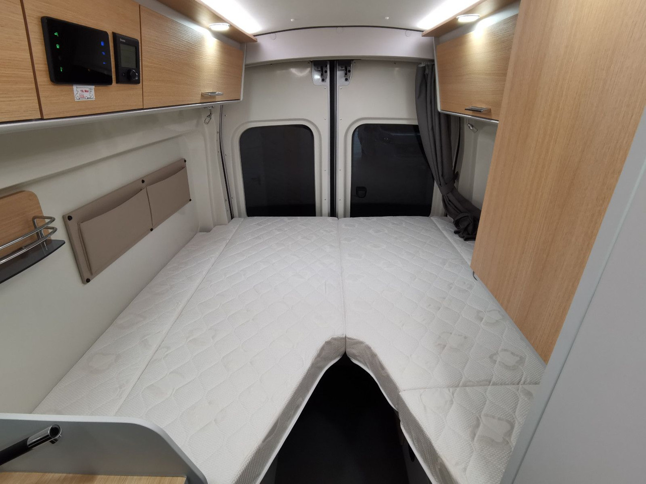 Leasing de  Karmann DEXTER 570 /170PS-4x4 /SOLAR/ AHK / EINZELBETTEN Karmann DEXTER 570 /170PS-4x4 /SOLAR/ AHK / EINZELBETTEN: foto 19