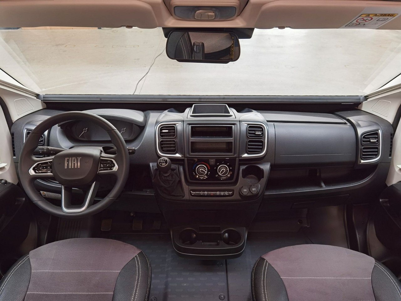 Leasing de  Karmann DEXTER 580 /-MODELL 2026-/ PANORAMA DACHFENSTER Karmann DEXTER 580 /-MODELL 2026-/ PANORAMA DACHFENSTER: foto 12