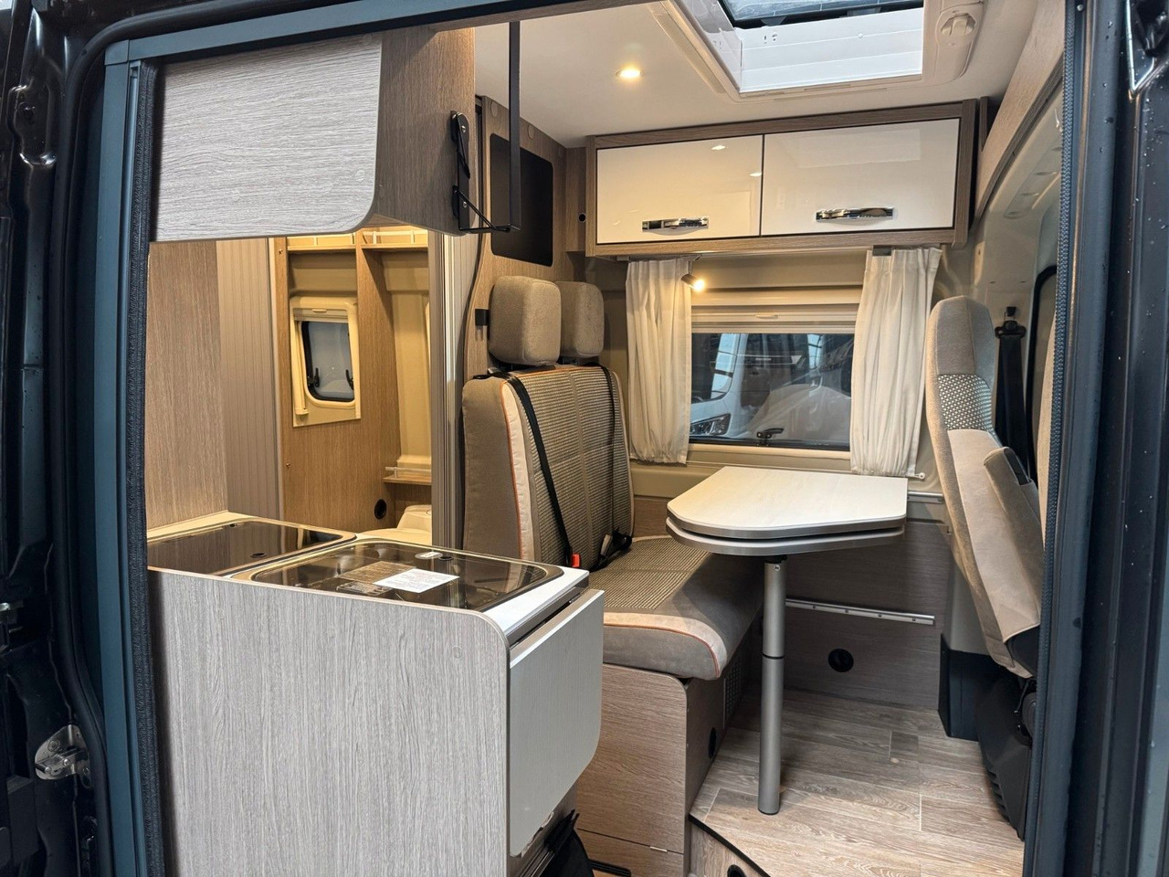 Cámper Pössl 2WIN R PLUS / 165PS / 1.HAND / AHK / NAVI / ALU.: foto 23