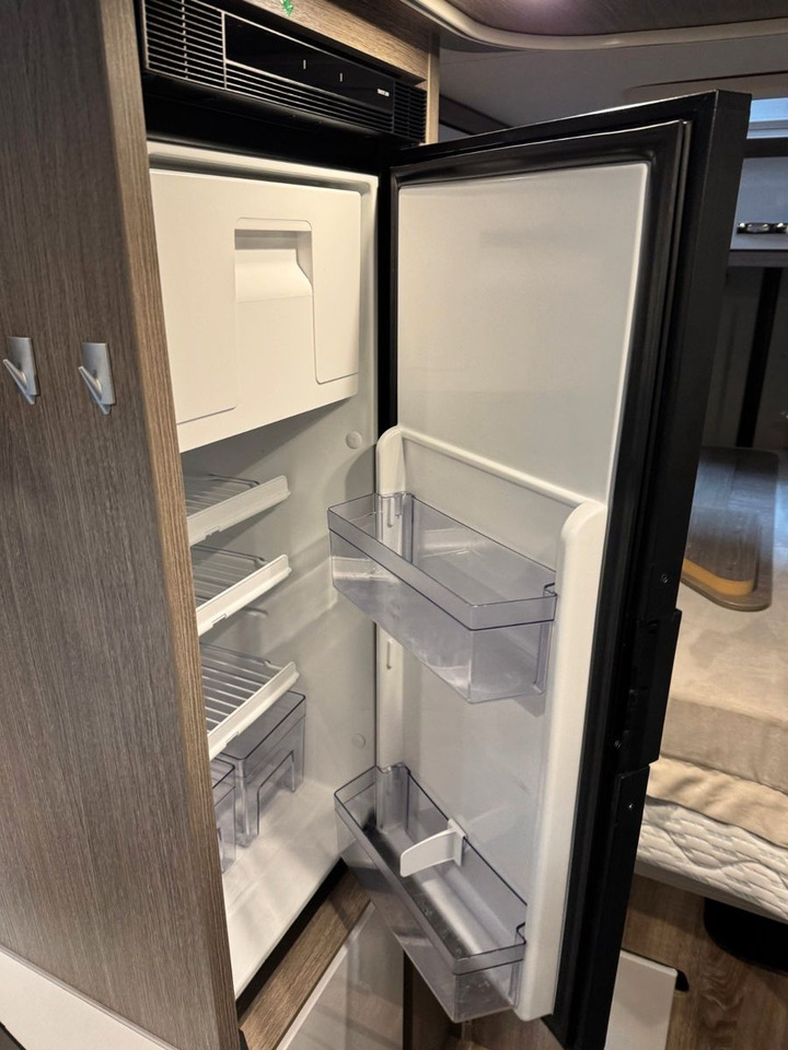 Cámper Pössl 2WIN R PLUS / 165PS / 1.HAND / AHK / NAVI / ALU.: foto 21