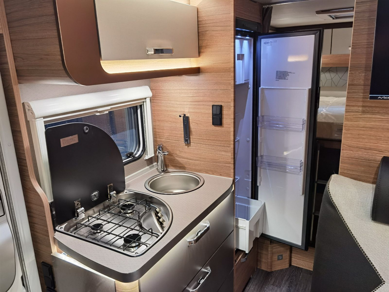 Autocaravana perfilada Weinsberg CARACOMPACT 640 MEG EDITION-PEPPER / MODELL 2025: foto 16