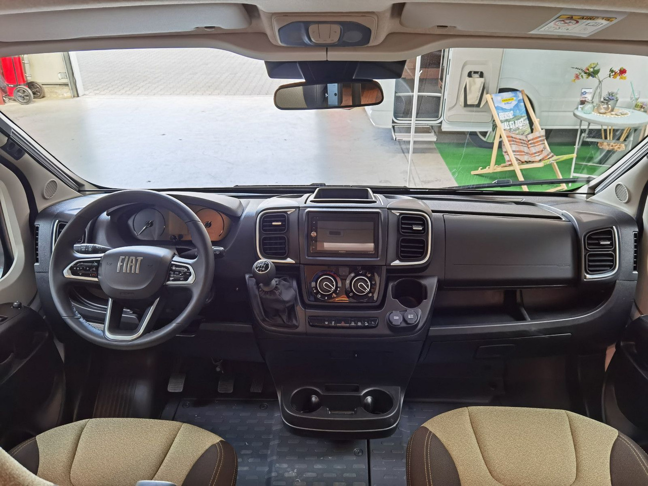 Autocaravana capuchina Weinsberg CARAHOME 550 MG /- 2025 - / 140 PS / NUR 5.97M: foto 12