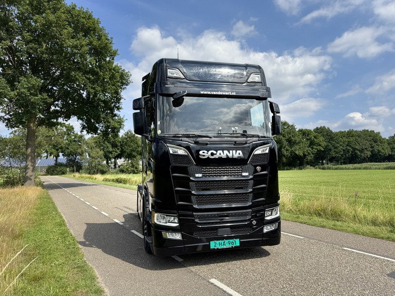 Scania S520 V8 4x2 Full Air - Automaat - Retarder - Euro 6 - I Park Cool - 2018 - Exhaust Pipe - TUV 02-2026 - Cabeza tractora: foto 5 Scania S520 V8 4x2 Full Air - Automaat - Retarder - Euro 6 - I Park Cool - 2018 - Exhaust Pipe - TUV 02-2026 - Cabeza tractora: foto 5