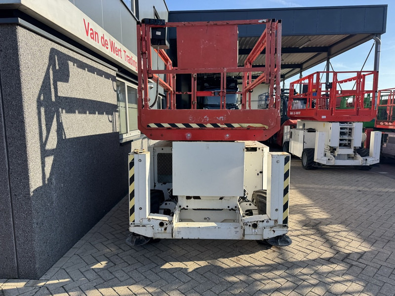 Genie GS 3369 RT Hoogwerker / Arbeitsbuhne 12mtr werkhoogte 4x4 Kubota DIESEL 2012 - Plataforma de tijeras: foto 5 Genie GS 3369 RT Hoogwerker / Arbeitsbuhne 12mtr werkhoogte 4x4 Kubota DIESEL 2012 - Plataforma de tijeras: foto 5