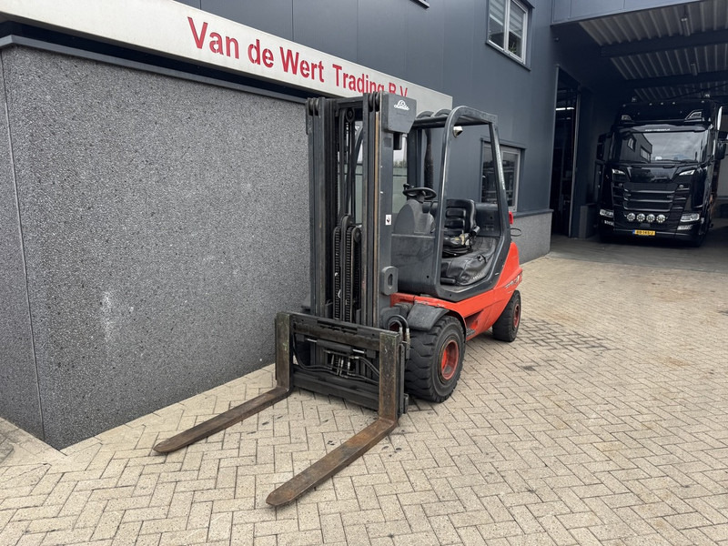 Linde H30T-03 Triplo 475 Freelift/Sideshift/4e functie LPG 1998 - Carretilla elevadora de gas: foto 3 Linde H30T-03 Triplo 475 Freelift/Sideshift/4e functie LPG 1998 - Carretilla elevadora de gas: foto 3