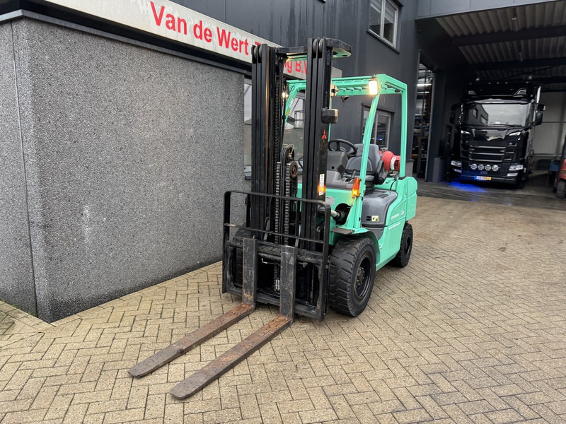 Mitsubishi FG35N Triplo 475 Freelift / Sideshift LPG 2010 - Carretilla elevadora de gas: foto 3 Mitsubishi FG35N Triplo 475 Freelift / Sideshift LPG 2010 - Carretilla elevadora de gas: foto 3