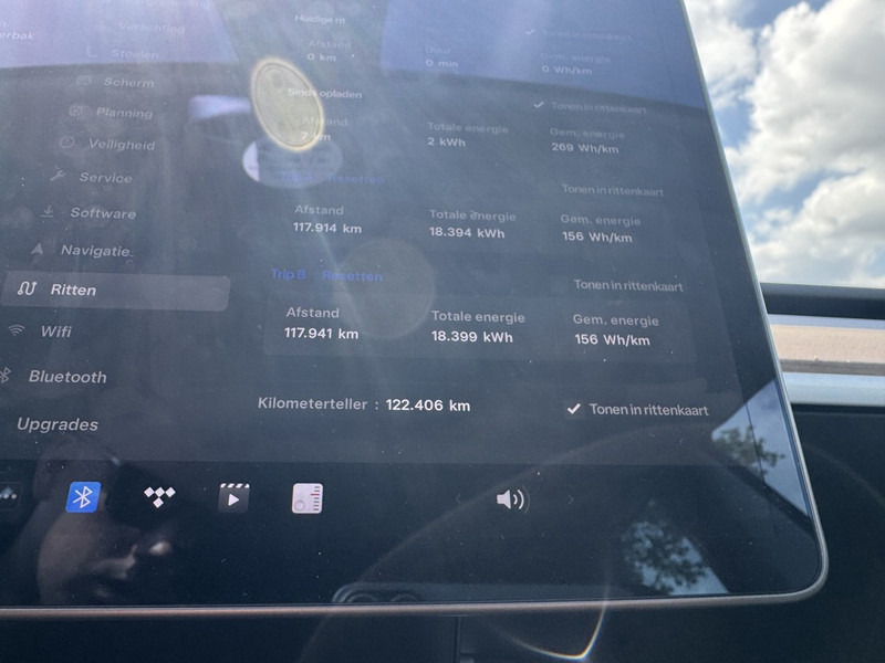 Sedan Tesla Model 3: foto 14