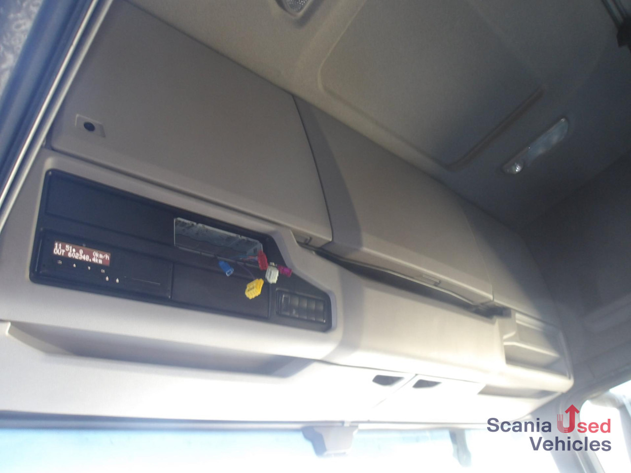 Cabeza tractora SCANIA R 450 A4x2EB / Retarder / Standklima / Mega: foto 15