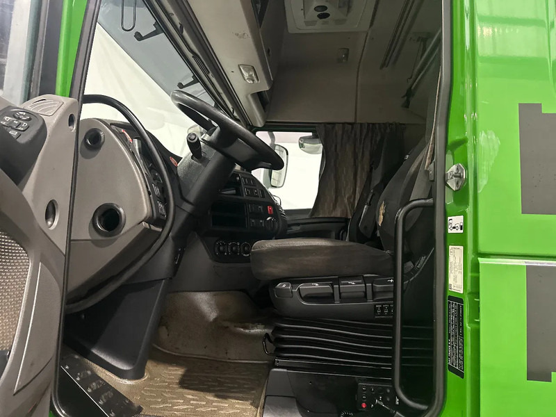 Cabeza tractora DAF XF 106.440 Spacecab - STANDAIRCO: foto 12