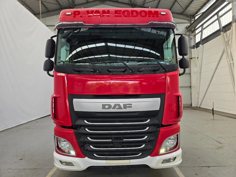 DAF XF 460 AIRCO / MANUEL / RETARDER - Cabeza tractora: foto 2 DAF XF 460 AIRCO / MANUEL / RETARDER - Cabeza tractora: foto 2