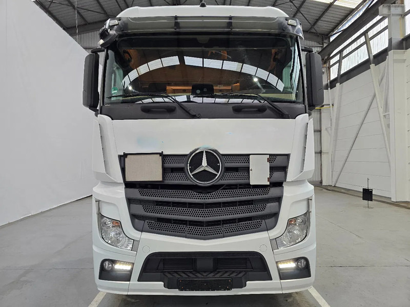 Mercedes-Benz Actros 2143 / PTO / AIRCO/ 10 ton vooras - Cabeza tractora: foto 2 Mercedes-Benz Actros 2143 / PTO / AIRCO/ 10 ton vooras - Cabeza tractora: foto 2