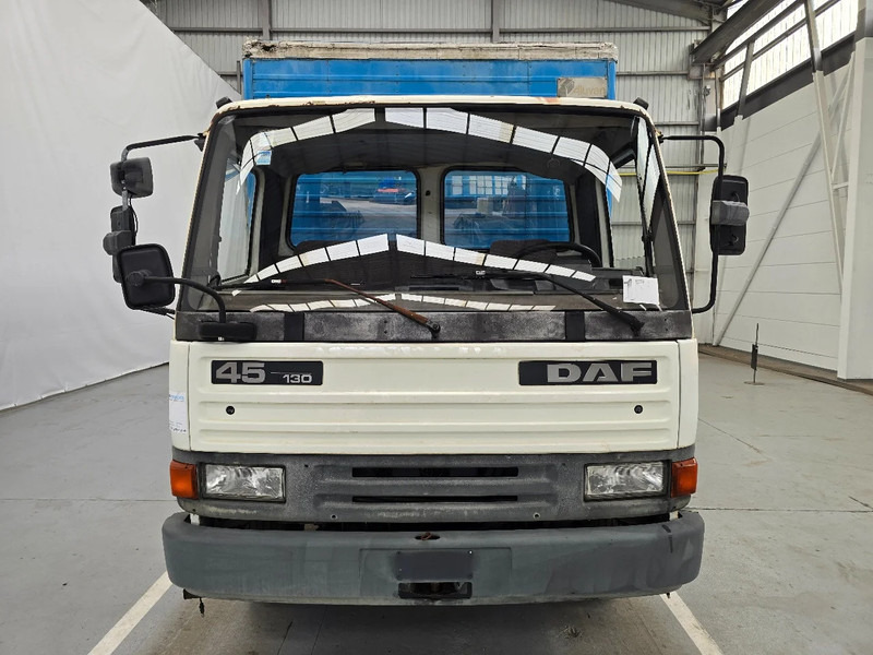 DAF AE45 / LAMMES - LAMMES / BLATT - BLATT / SPRING - SPRING - Camión caja cerrada: foto 2 DAF AE45 / LAMMES - LAMMES / BLATT - BLATT / SPRING - SPRING - Camión caja cerrada: foto 2
