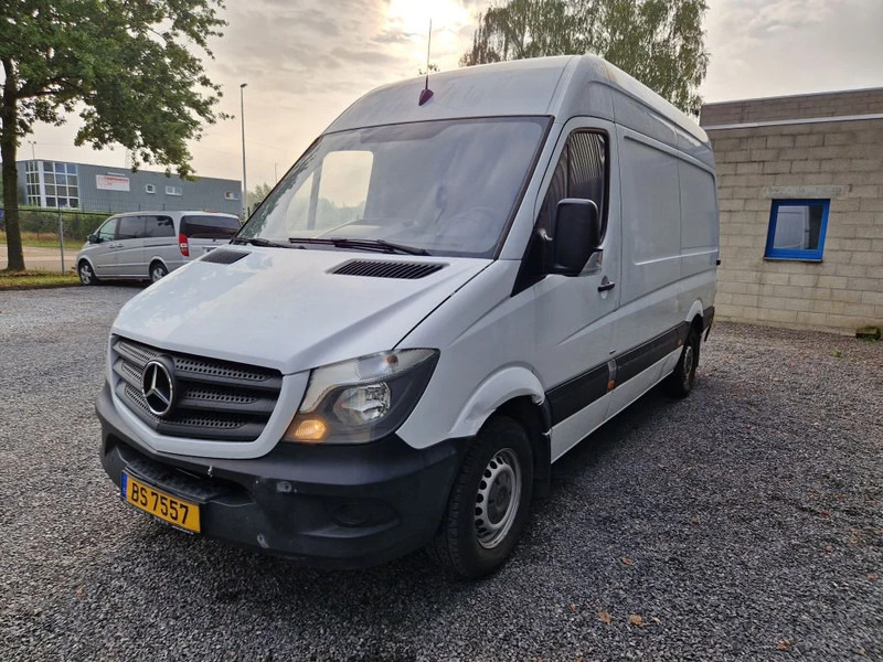 Mercedes-Benz Sprinter 314 AIRCO / MANUEL/ NOUVEAU MOTEUR 320000 km - Furgón: foto 3 Mercedes-Benz Sprinter 314 AIRCO / MANUEL/ NOUVEAU MOTEUR 320000 km - Furgón: foto 3