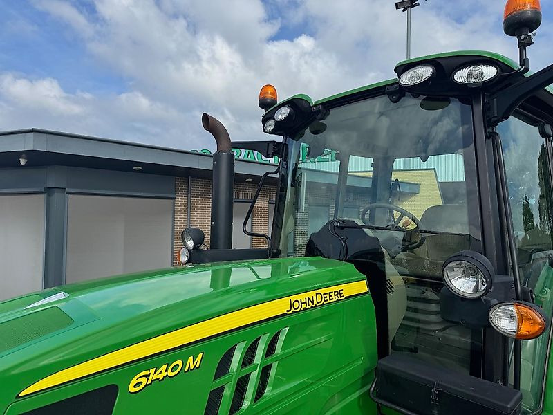 John Deere 6140M AQ+ 40KM 2022 1795 UUR TLS MCS LUCHTDRUK!!! - Tractor: foto 5 John Deere 6140M AQ+ 40KM 2022 1795 UUR TLS MCS LUCHTDRUK!!! - Tractor: foto 5