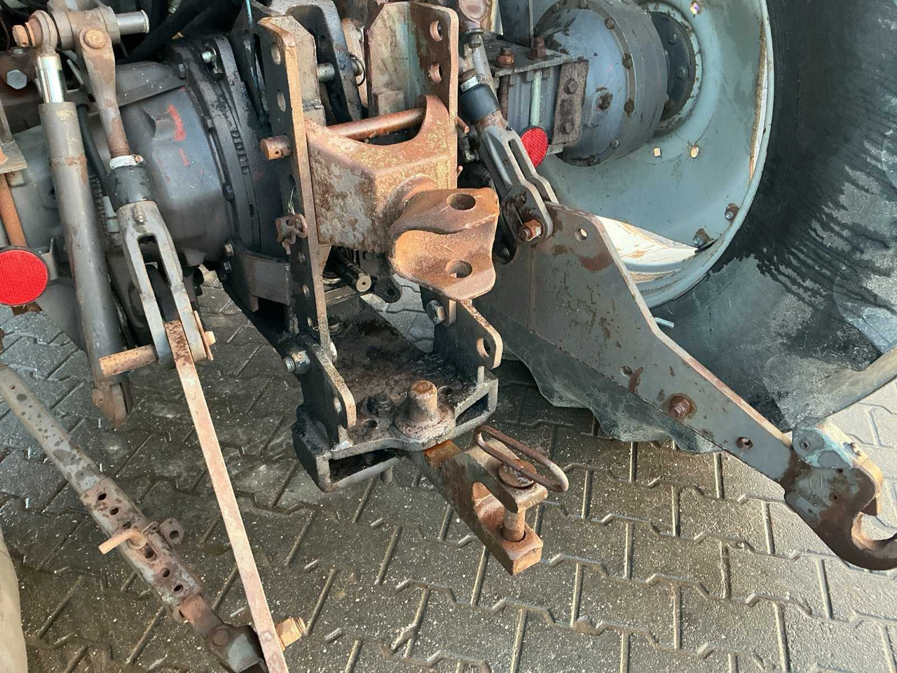 Tractor 1996 MASSEY FERGUSON 399 FOUR WHEEL DRIVE FARM TRACTOR: foto 11