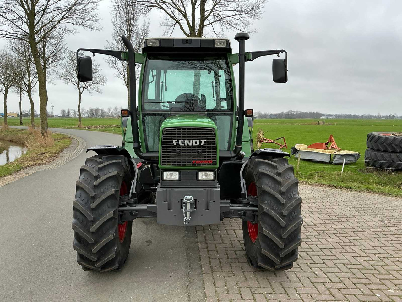 1999 FENDT FARMER 307C ALL-WHEEL DRIVE FARM TRACTOR - Tractor: foto 4 1999 FENDT FARMER 307C ALL-WHEEL DRIVE FARM TRACTOR - Tractor: foto 4
