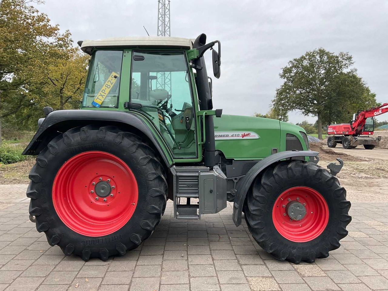 2000 FENDT FARMER 410 VARIO ALL-WHEEL DRIVE FARM TRACTOR - Tractor: foto 4 2000 FENDT FARMER 410 VARIO ALL-WHEEL DRIVE FARM TRACTOR - Tractor: foto 4