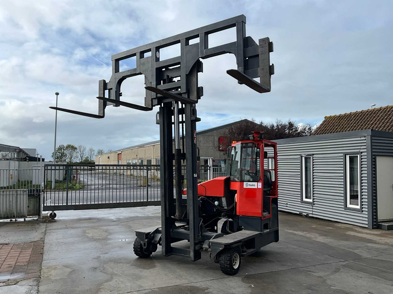 2001 COMBILIFT 4500 FORKLIFT 4-WAY - Carretilla elevadora: foto 2 2001 COMBILIFT 4500 FORKLIFT 4-WAY - Carretilla elevadora: foto 2