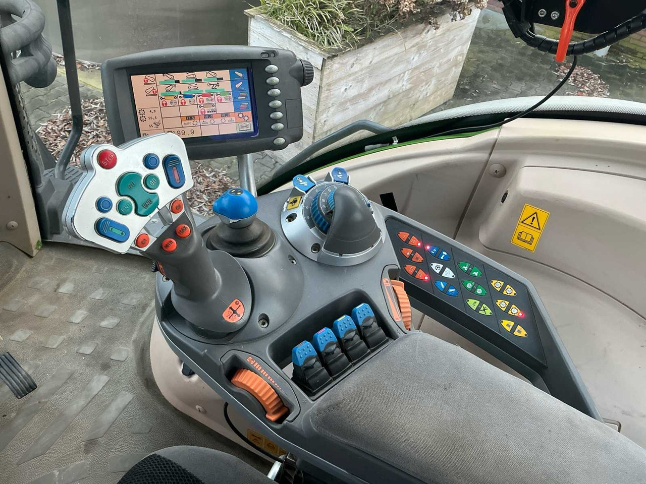 Tractor 2010 FENDT 930 VARIO ALL-WHEEL DRIVE FARM TRACTOR: foto 50 Tractor 2010 FENDT 930 VARIO ALL-WHEEL DRIVE FARM TRACTOR: foto 50