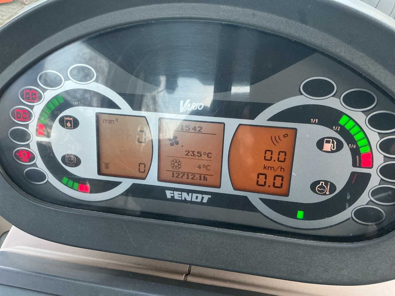 Tractor 2010 FENDT 930 VARIO ALL-WHEEL DRIVE FARM TRACTOR: foto 49 Tractor 2010 FENDT 930 VARIO ALL-WHEEL DRIVE FARM TRACTOR: foto 49