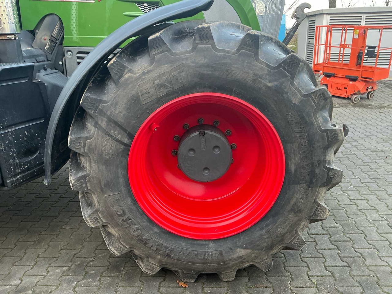 Tractor 2010 FENDT 930 VARIO ALL-WHEEL DRIVE FARM TRACTOR: foto 40 Tractor 2010 FENDT 930 VARIO ALL-WHEEL DRIVE FARM TRACTOR: foto 40