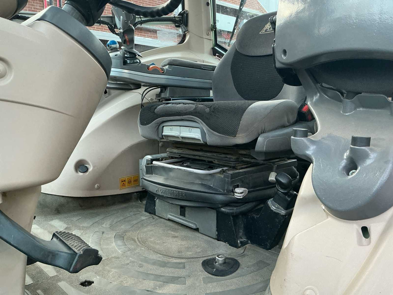 Tractor 2010 FENDT 930 VARIO ALL-WHEEL DRIVE FARM TRACTOR: foto 44 Tractor 2010 FENDT 930 VARIO ALL-WHEEL DRIVE FARM TRACTOR: foto 44