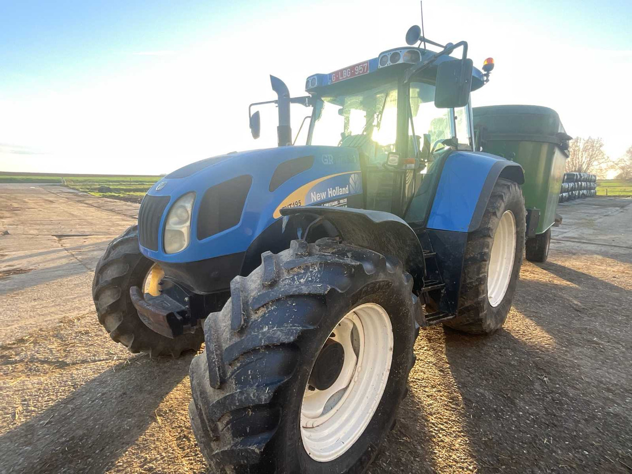 2014 NEW HOLLAND TVT195 4WD AGRICULTURAL TRACTOR 4WD - Tractor: foto 1 2014 NEW HOLLAND TVT195 4WD AGRICULTURAL TRACTOR 4WD - Tractor: foto 1