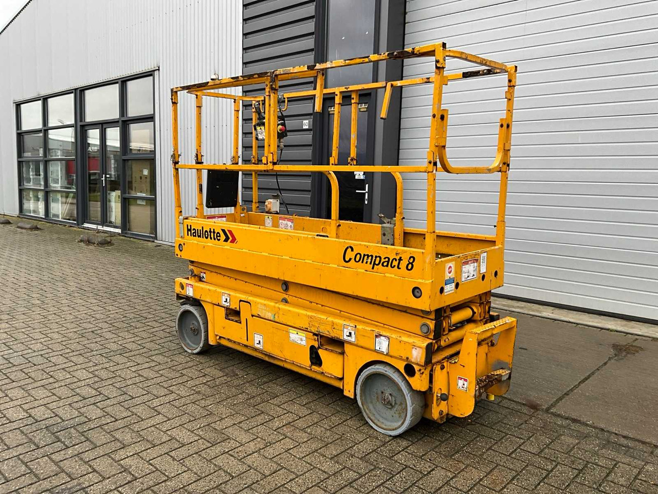 2015 HAULOTTE COMPACT 8 AERIAL PLATFORM - Plataforma elevadora: foto 4 2015 HAULOTTE COMPACT 8 AERIAL PLATFORM - Plataforma elevadora: foto 4