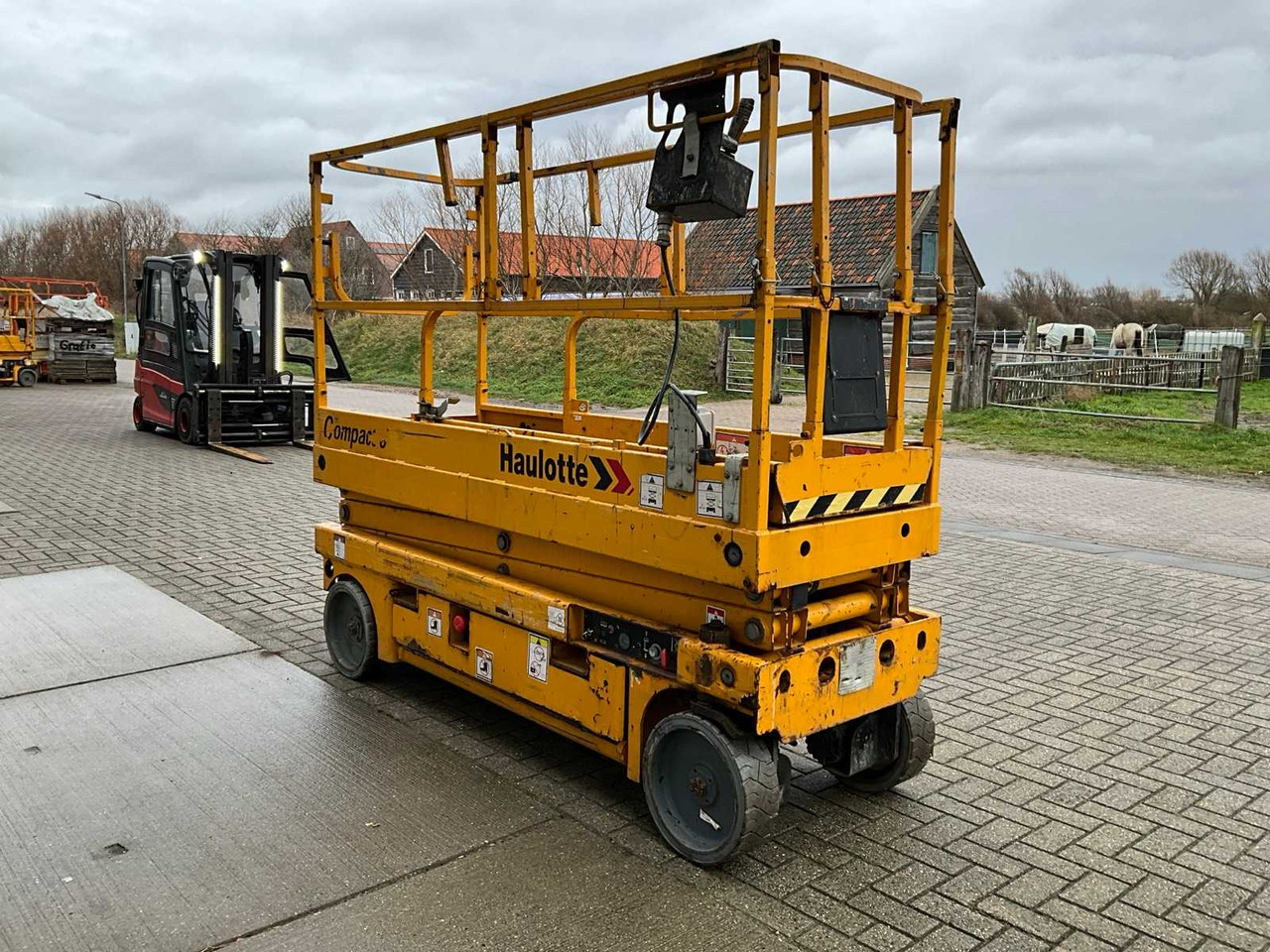 2015 HAULOTTE COMPACT 8 AERIAL PLATFORM - Plataforma elevadora: foto 2 2015 HAULOTTE COMPACT 8 AERIAL PLATFORM - Plataforma elevadora: foto 2