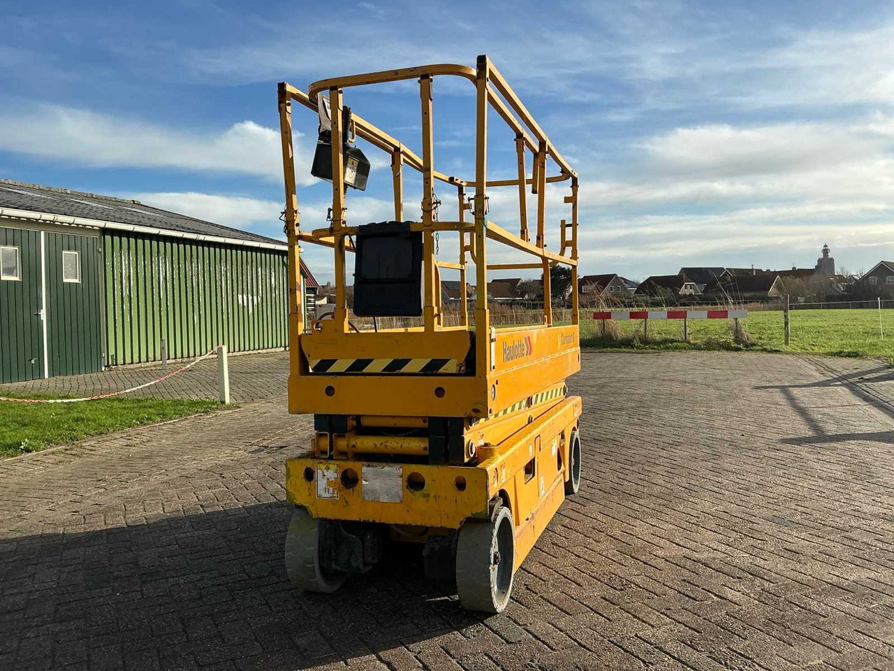 2015 HAULOTTE COMPACT 8 AERIAL PLATFORM - Plataforma elevadora: foto 2 2015 HAULOTTE COMPACT 8 AERIAL PLATFORM - Plataforma elevadora: foto 2