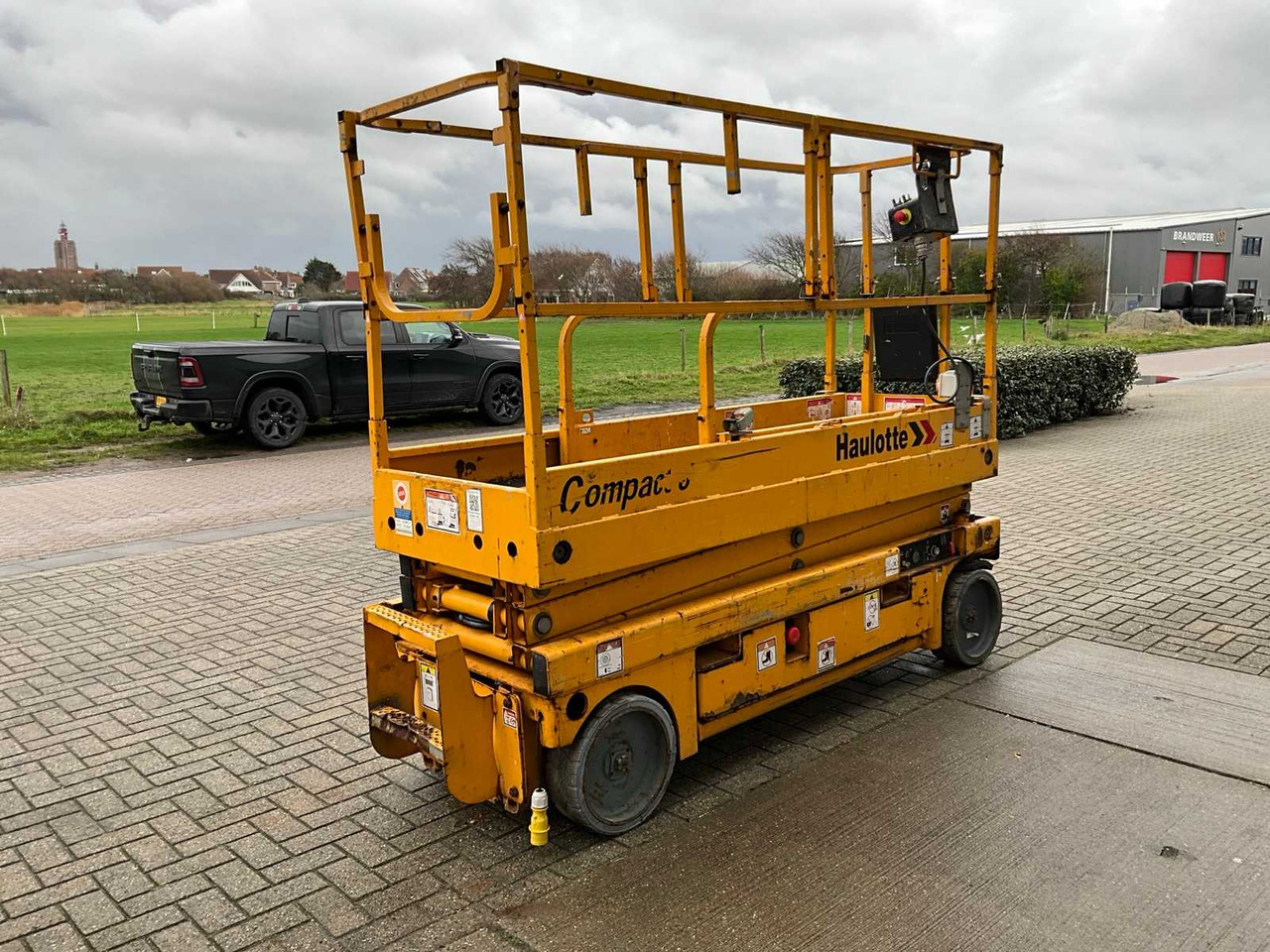 2015 HAULOTTE COMPACT 8 AERIAL PLATFORM - Plataforma elevadora: foto 3 2015 HAULOTTE COMPACT 8 AERIAL PLATFORM - Plataforma elevadora: foto 3
