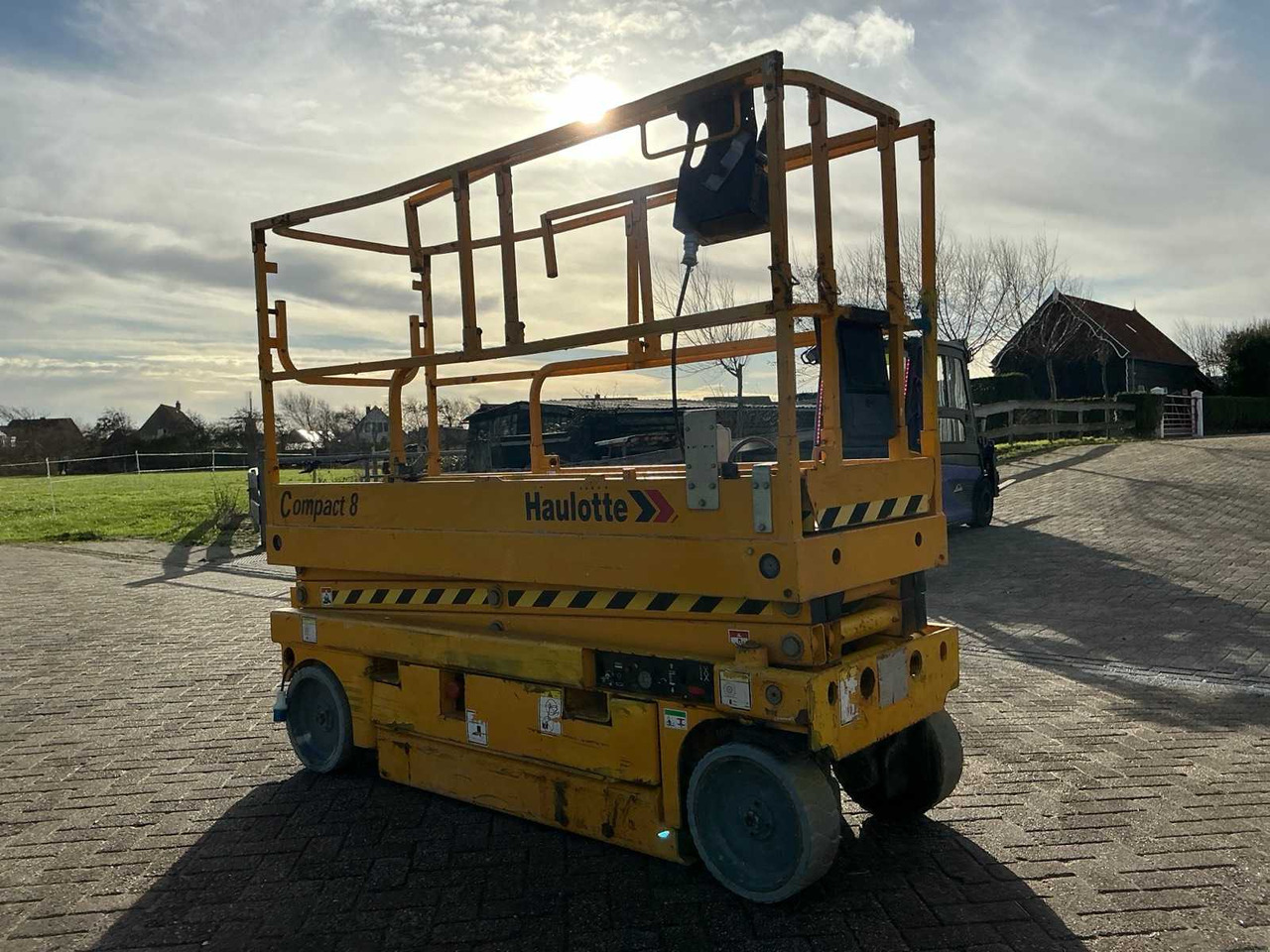 2015 HAULOTTE COMPACT 8 AERIAL PLATFORM - Plataforma elevadora: foto 3 2015 HAULOTTE COMPACT 8 AERIAL PLATFORM - Plataforma elevadora: foto 3