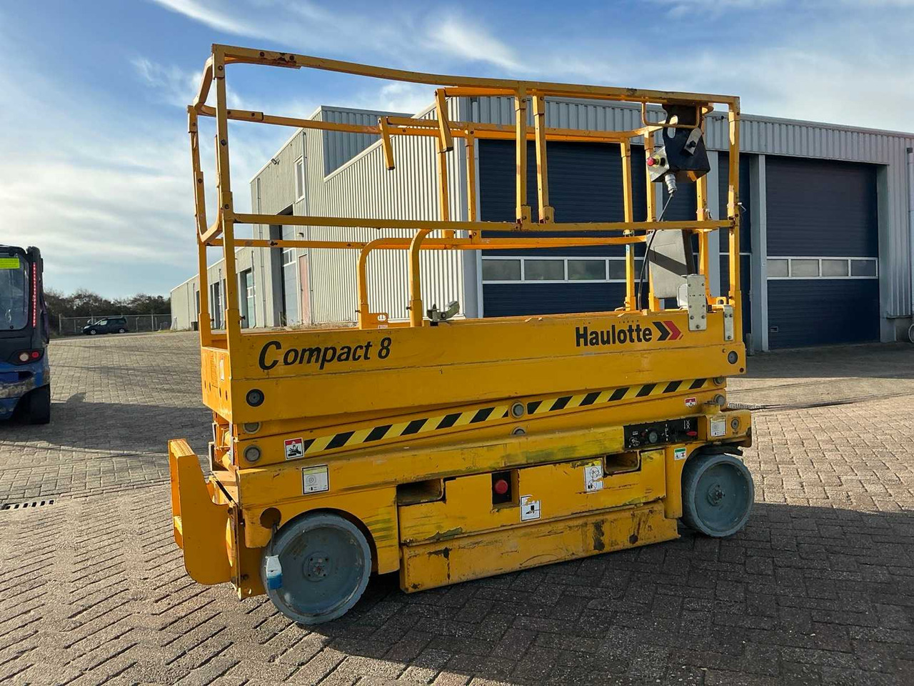 2015 HAULOTTE COMPACT 8 AERIAL PLATFORM - Plataforma elevadora: foto 4 2015 HAULOTTE COMPACT 8 AERIAL PLATFORM - Plataforma elevadora: foto 4