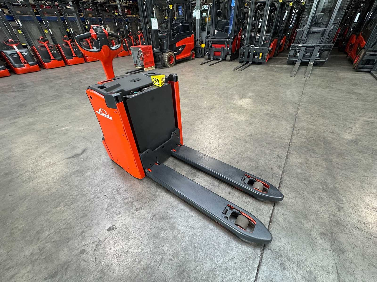 2018 LINDE T16L PALLET TRUCK ANT STACKER INITIAL STROKE 1,480 HOURS - Carretilla elevadora: foto 5 2018 LINDE T16L PALLET TRUCK ANT STACKER INITIAL STROKE 1,480 HOURS - Carretilla elevadora: foto 5